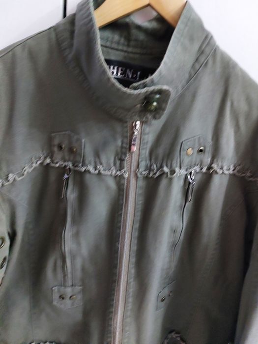 Продам ветровку ,джинсовая ткань