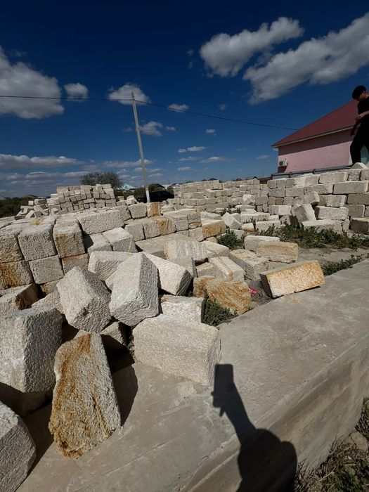 Жер сатылады дайын фундамент кирпишимен