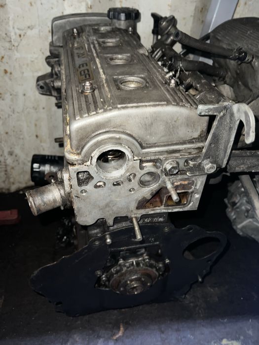 Двигатель карина е 1.8