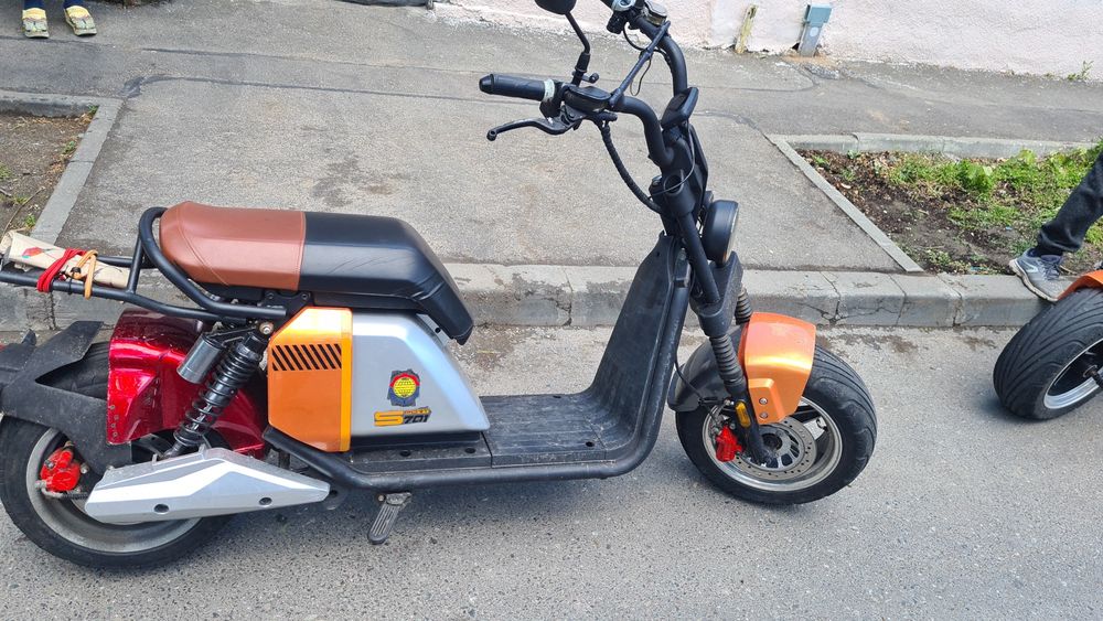 Scuter electric 701 sport