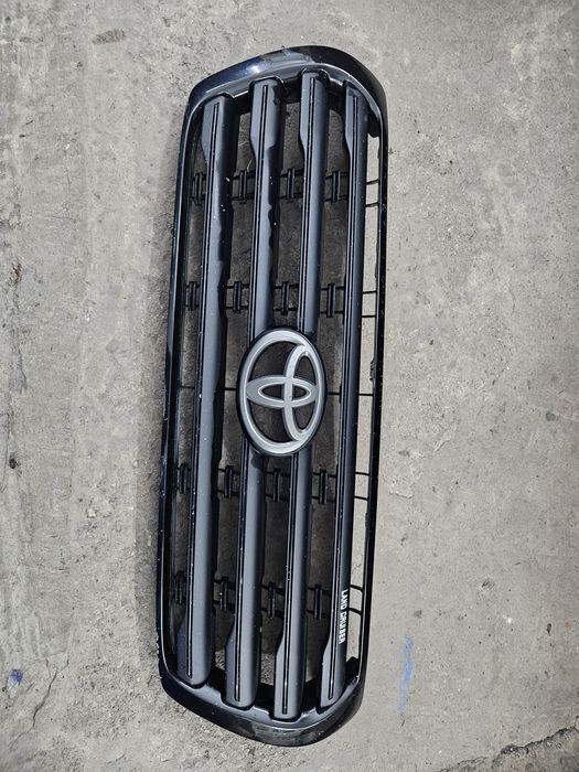 Решётка радиатора lc200