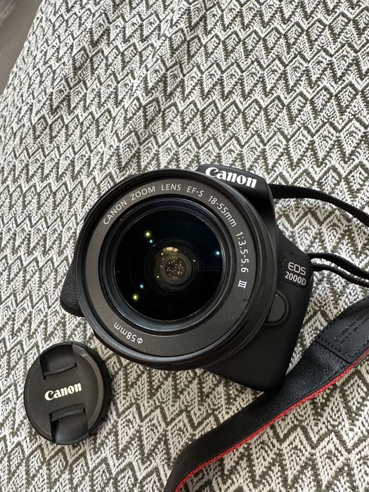 Продам Фотоаппарат Canon EOS 2000D
