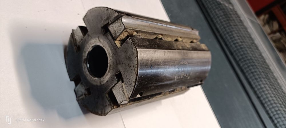 Vând cap de rindeluit pentru patru fete