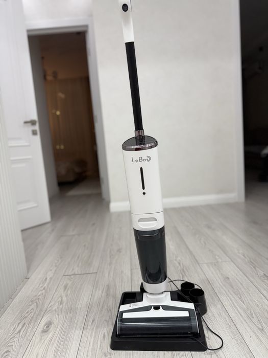 Вертикальный моющий пылесос