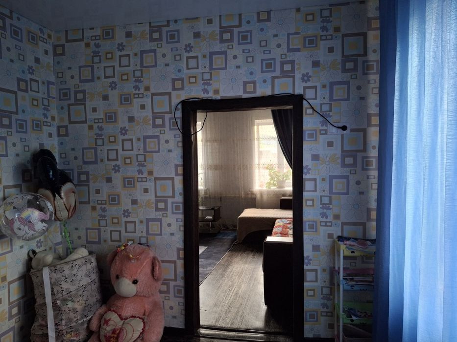 Продам кирпичный дом, 4 комнаты. Район Роща