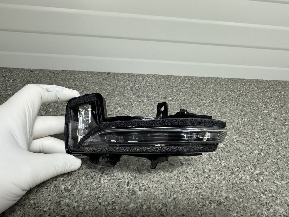 Semnalizare oglinda Mitsubishi Outlander