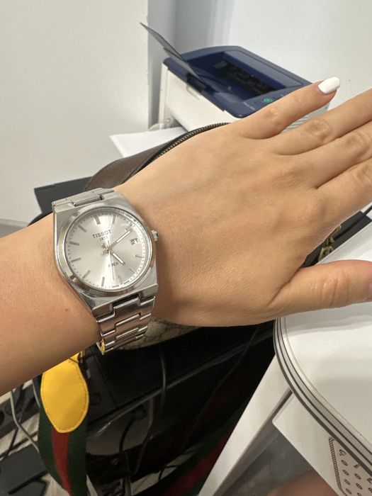 Продам часы Tissot