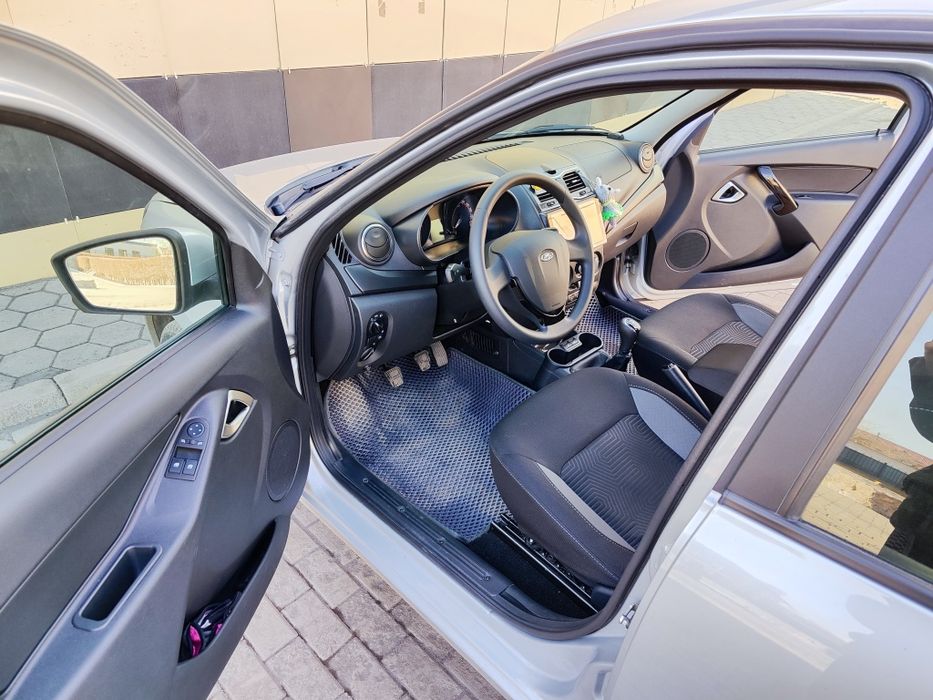 Продам Лада Гранта FL