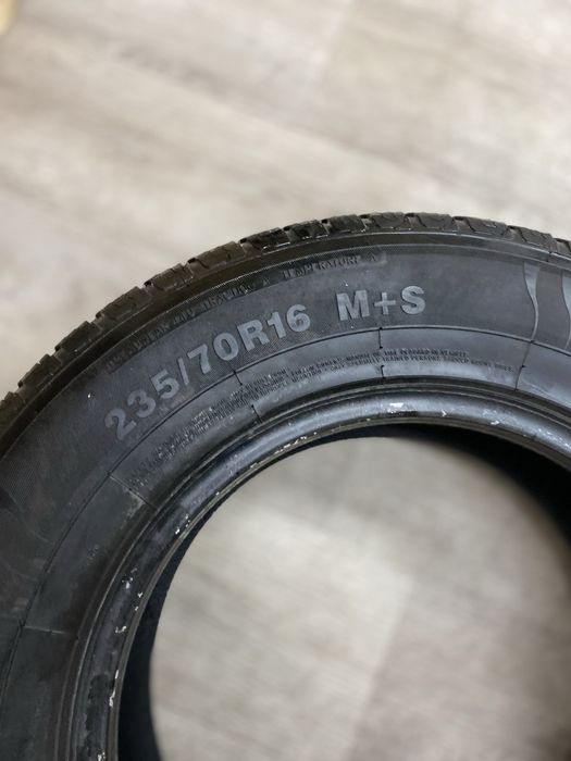 Продам    шины  летние 235/70/16