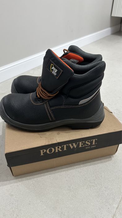 Продам спец ботинк