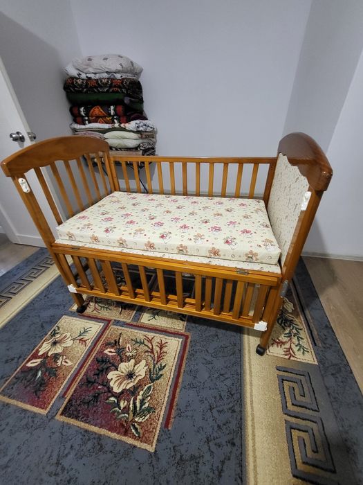 Манеж деревянный