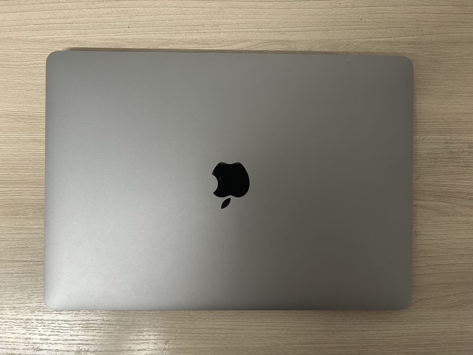 Серебристый Macbook pro m1,Touch bar