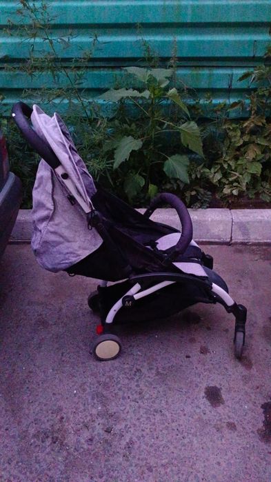 Продам прогулочную коляску