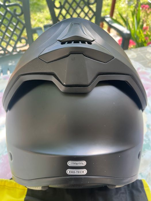 Мото каска и кожено мото яке