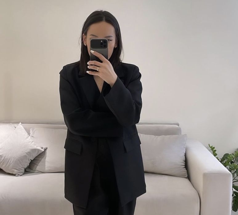 Костюм деловой черный