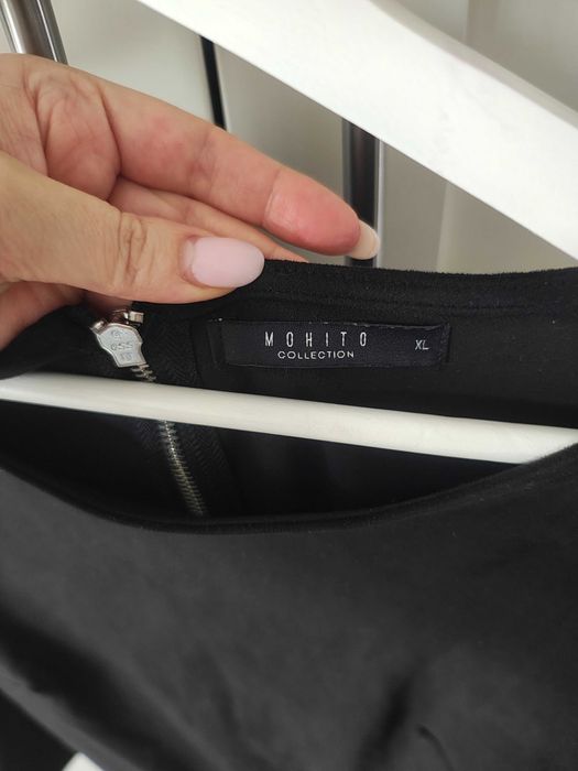 Черна рокля Mohito