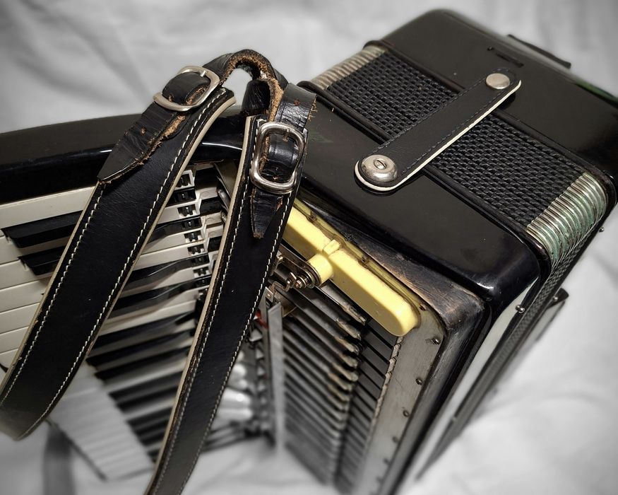 Акордеон HOHNER Concerto 72basa