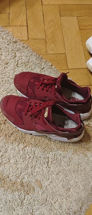 Nike huarache red
