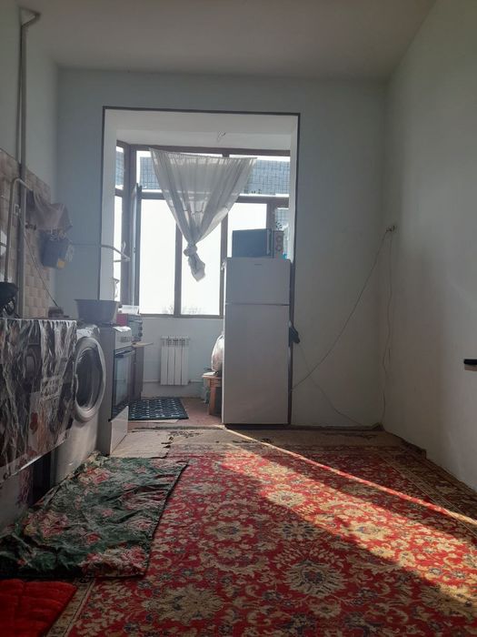 Yangi qurilgan uylardan 2xonali aeroport yo‘lida