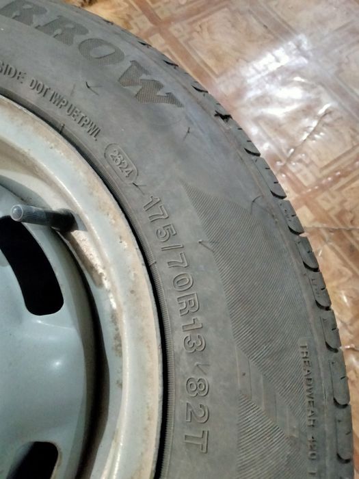 Продам комплект резины р 13