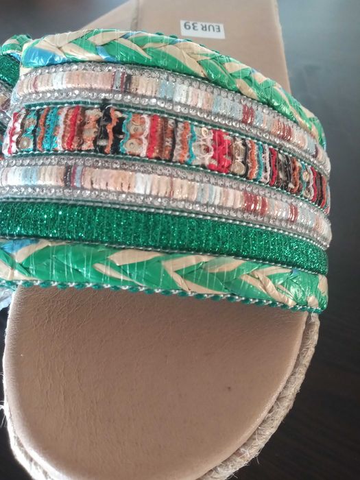 Летни красиви 
 чехли