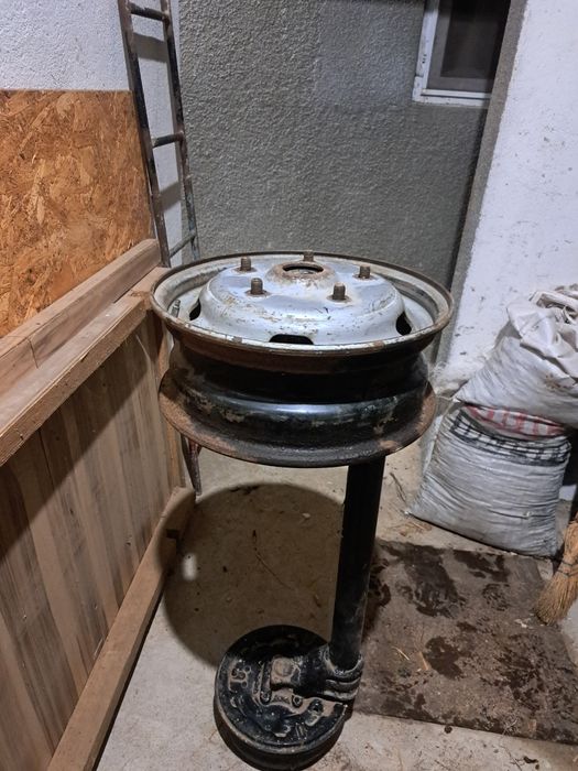 Vând axă pentru remorcă