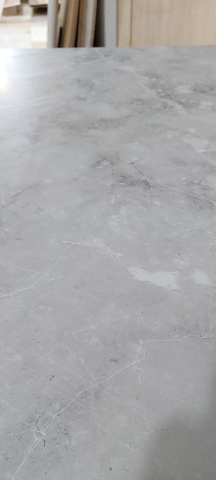 стол и 4 табуретки кух зона