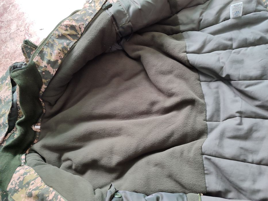 Продам зимнюю форму полевую