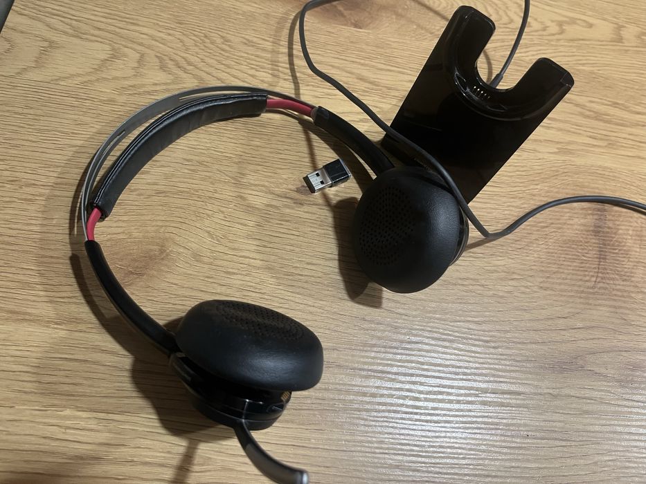 Casti PLANTRONICS Voyager focus UC