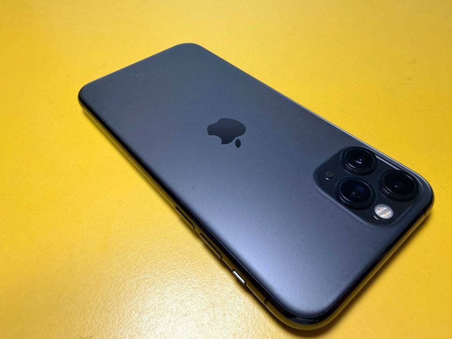 Смартфон Apple iPhone 11 Pro 64GB