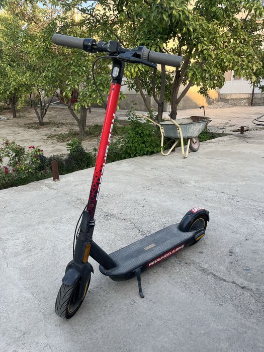 Электросамокат ninebot