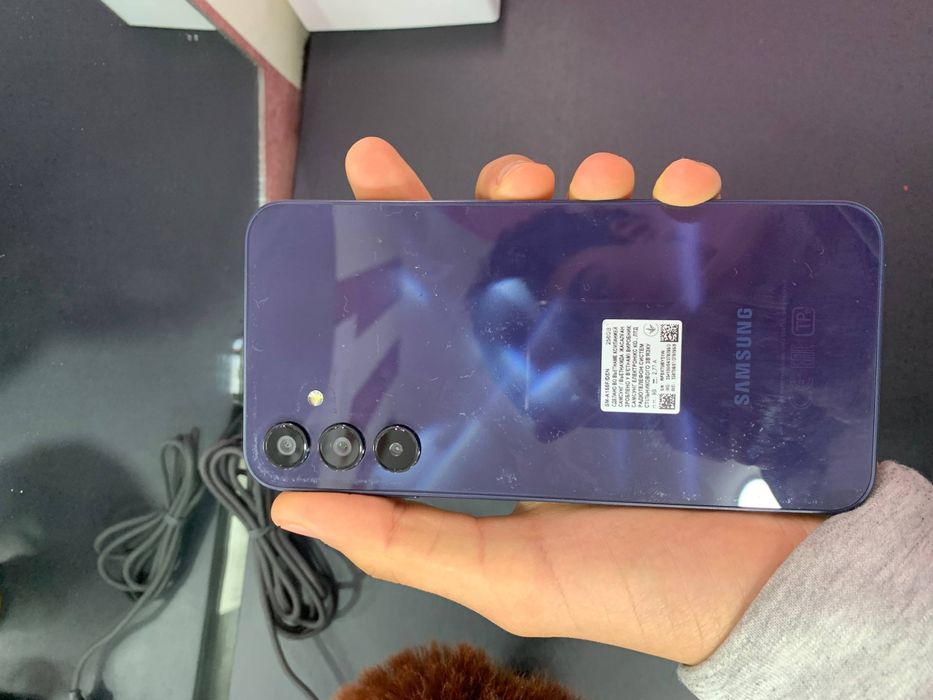 Самсунг А 15 256 тали