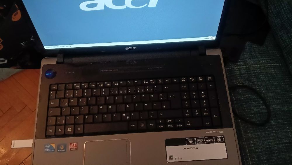 Vând laptop acer aspire
