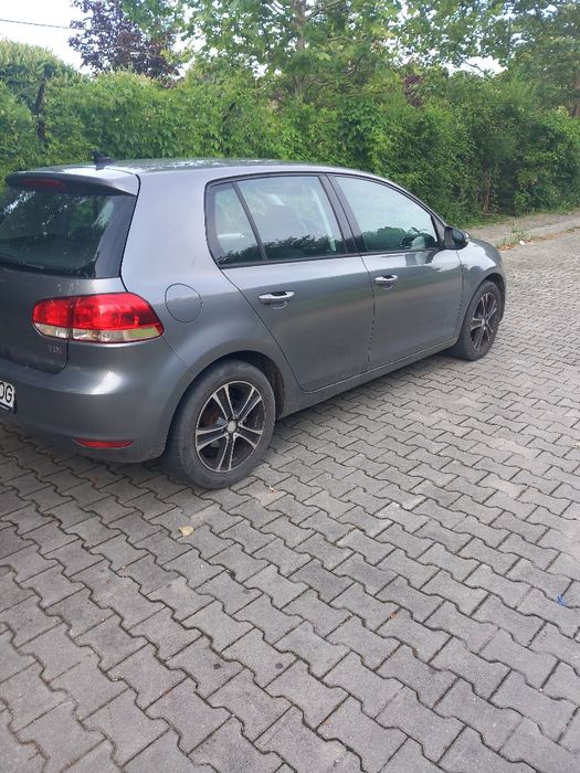 VOLKSWAGEN Golf 2010 — imagine 2