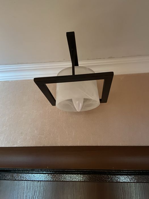 Продаю Люстры 3 шт