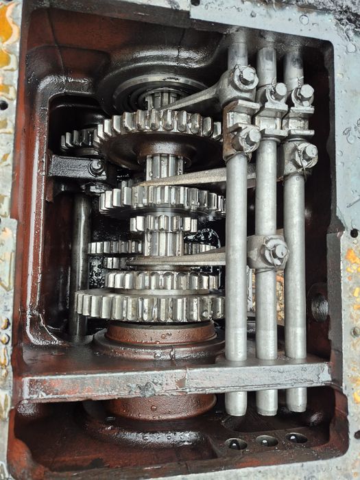 Vând roți spate tractor u 650