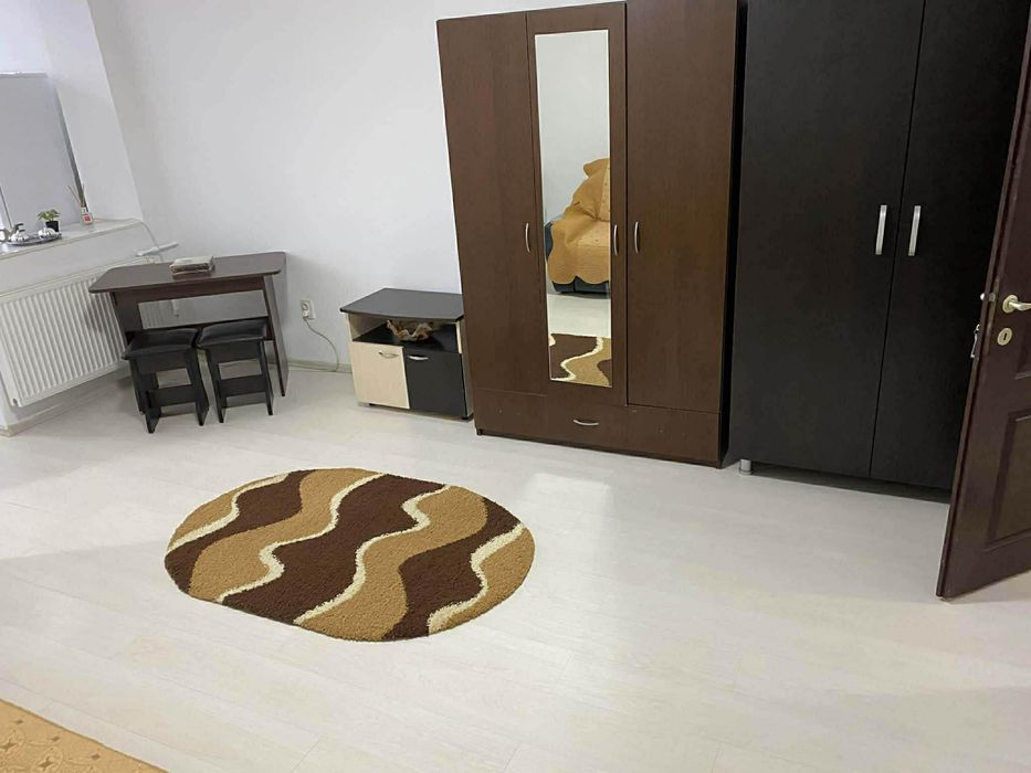 Garsoniera Calea craiovei 5 minute de ANAF Centru loc parcare inclus