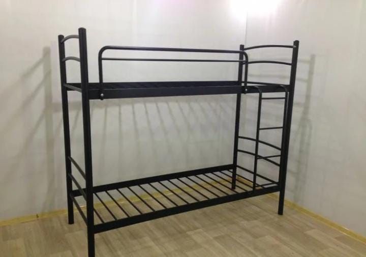 Металлический кровать