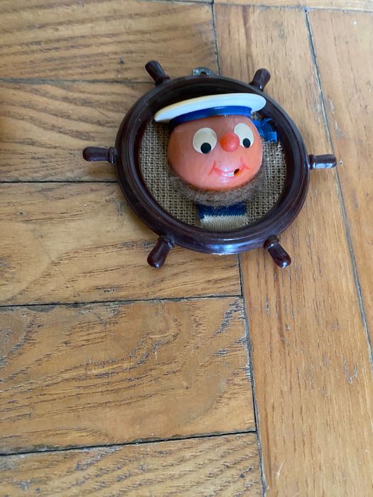 Сувенирни дървени статуетки Попай морякът и жена му