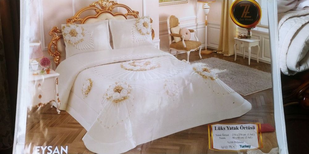 Постельное покрывало с наволочками