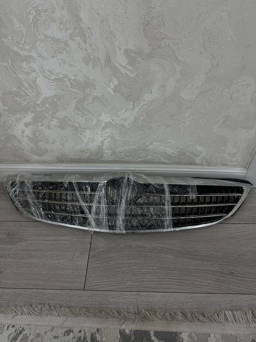 Продам решетку на камри 30-35