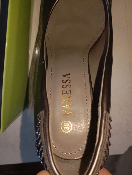 Женская обувь новая