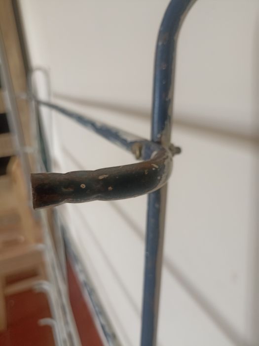 Багажник сотилади