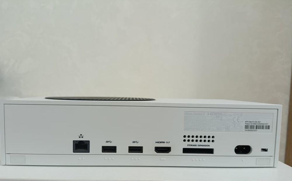 Xbox консоль в отличном состояний