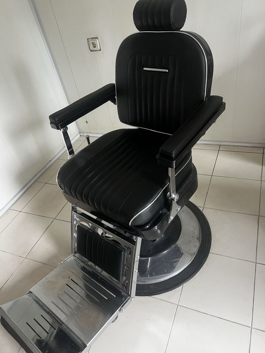 Продавам Бръснарски стол/Barber