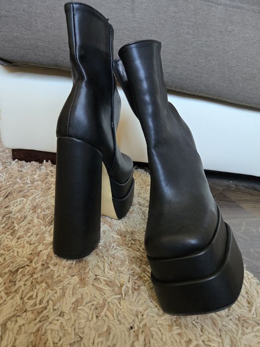 Боти високи супер актуални