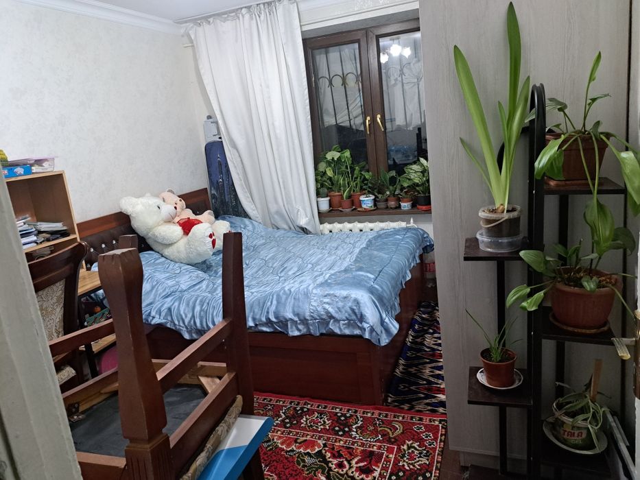 Uchtepa Chilonzor 15da 4/5/5 uy sotiladi.