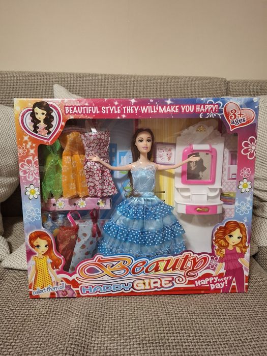 Papusa barbie noua,cu accesorii, transport 5 lei