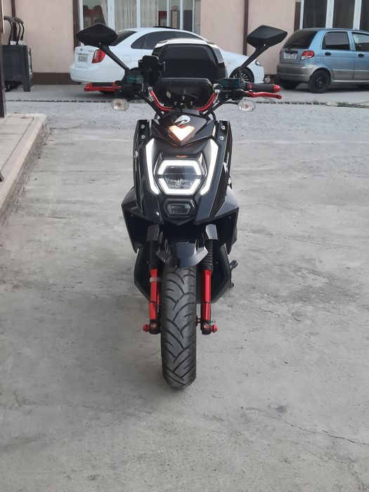 Redlayn skuter sotiladi tezligi 100+