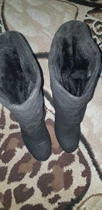 Новые привоздные очень теплые и удобные  шикарно смотрятся читайте